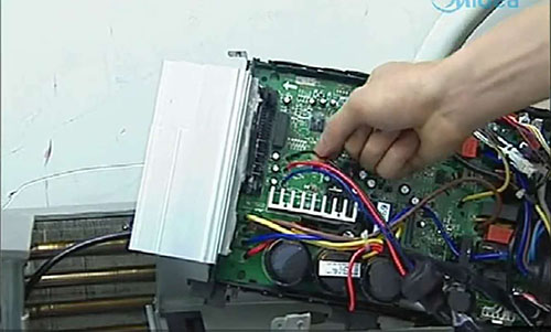 光山美的空调电话是多少